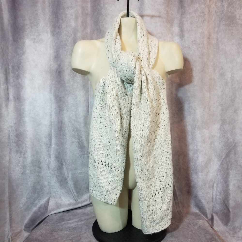 Banana Republic Cream & Metallic Thread Scarf‎